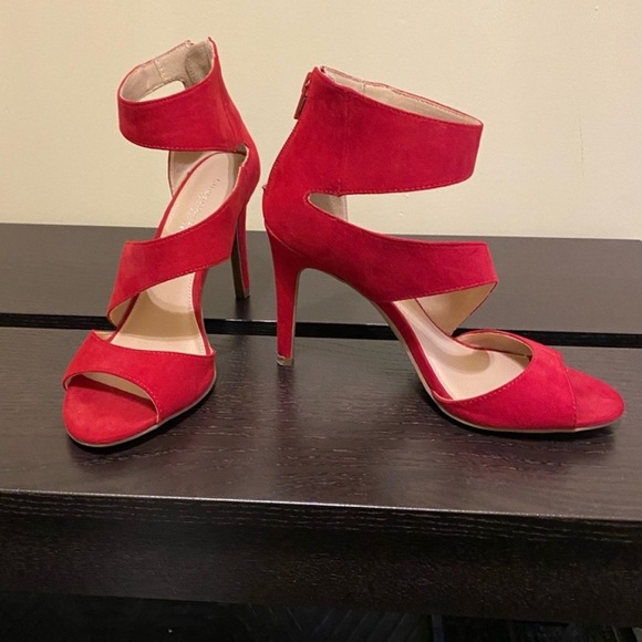 Christian Siriano Elegant Red Strappy Heels BRAND NEW - Picture 4 of 5